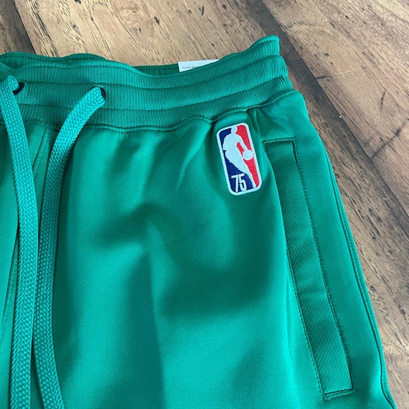 Boston Celtics x Nike Sweatpants - Picture 3 of 5